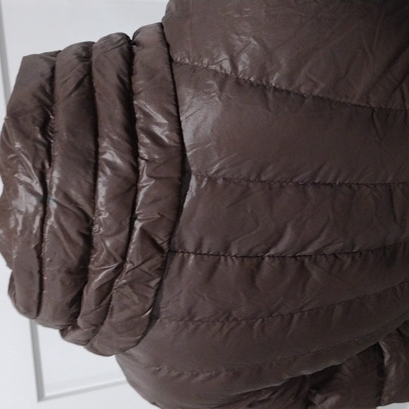 Peace Love Chill women's brown lightweight down jacket with pink lining. Small - Picture 10 of 11